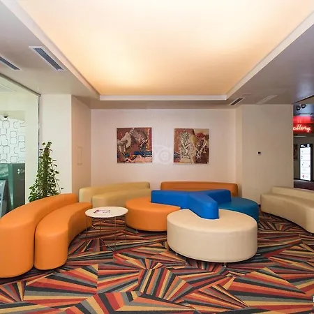 Gogh Vibe Rin Grand Apartment *